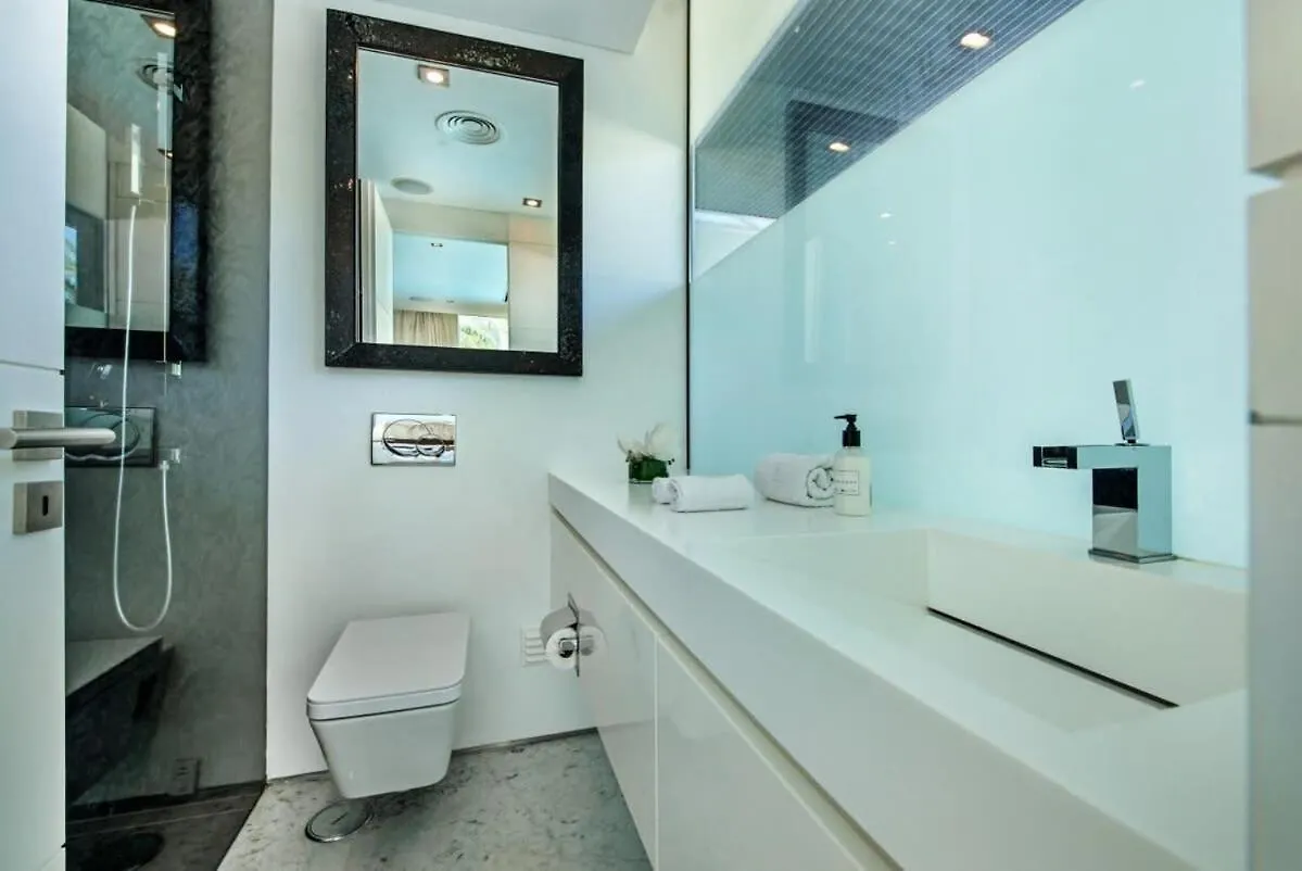 Villa Orla Deluxe Luxury Villa With Geo-Thermal Swimming Pool Albufeira 0*,  Portugal